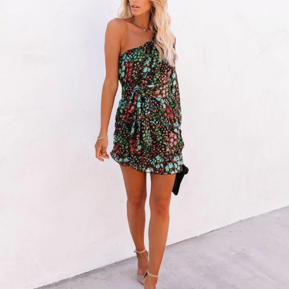 Vici one shoulder dress